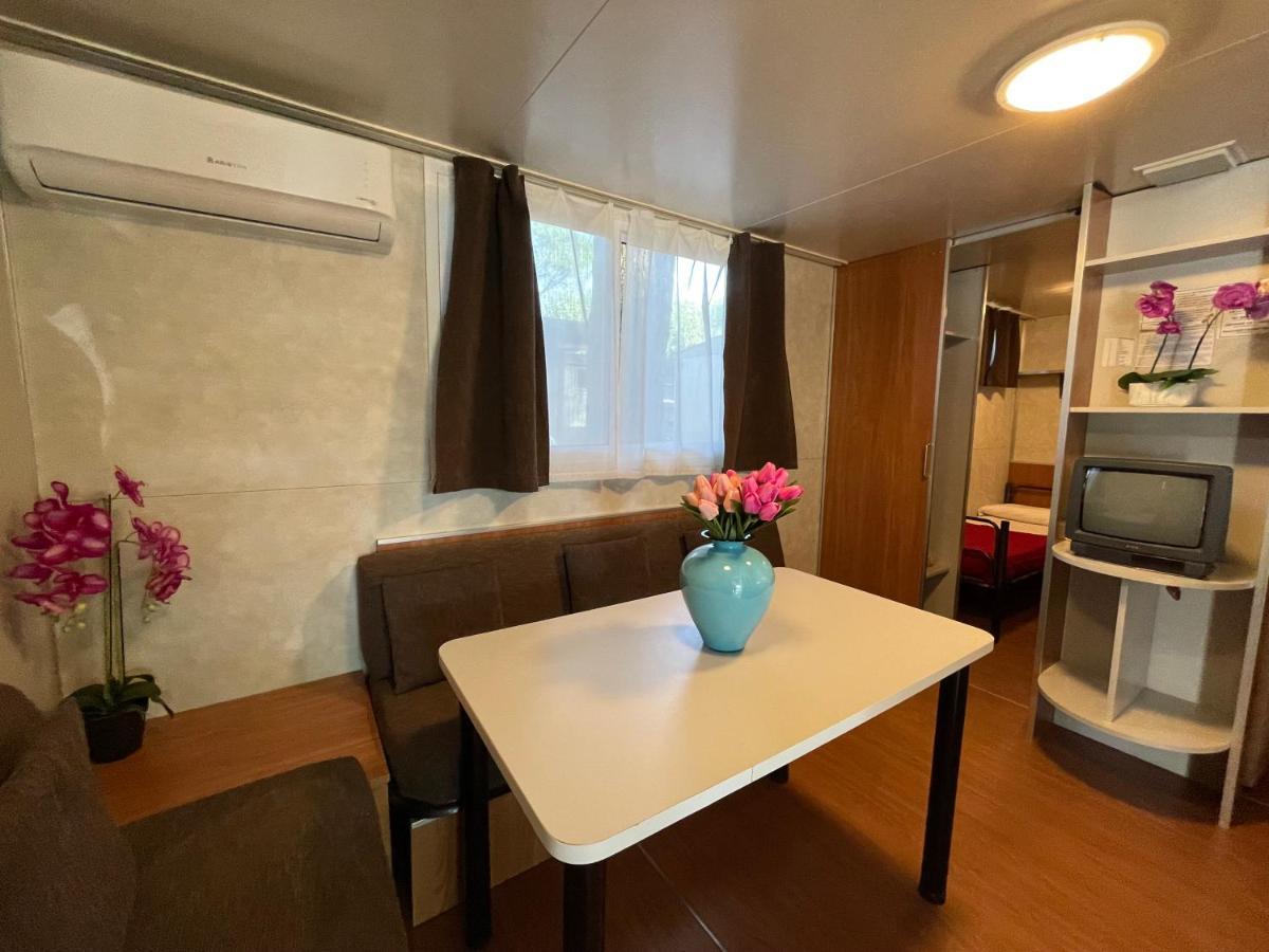 Camping Village Punta Navaccia Tuoro sul Trasimeno Exterior foto