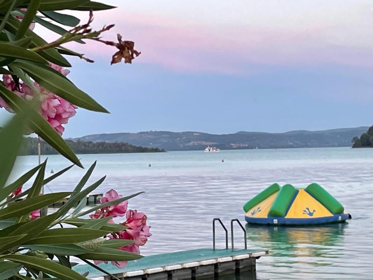 Camping Village Punta Navaccia Tuoro sul Trasimeno Exterior foto