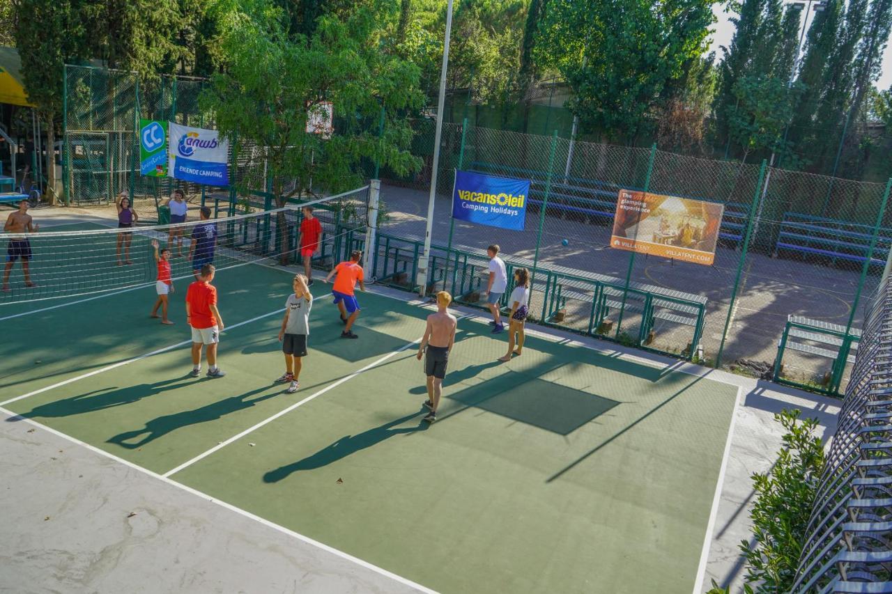 Camping Village Punta Navaccia Tuoro sul Trasimeno Exterior foto