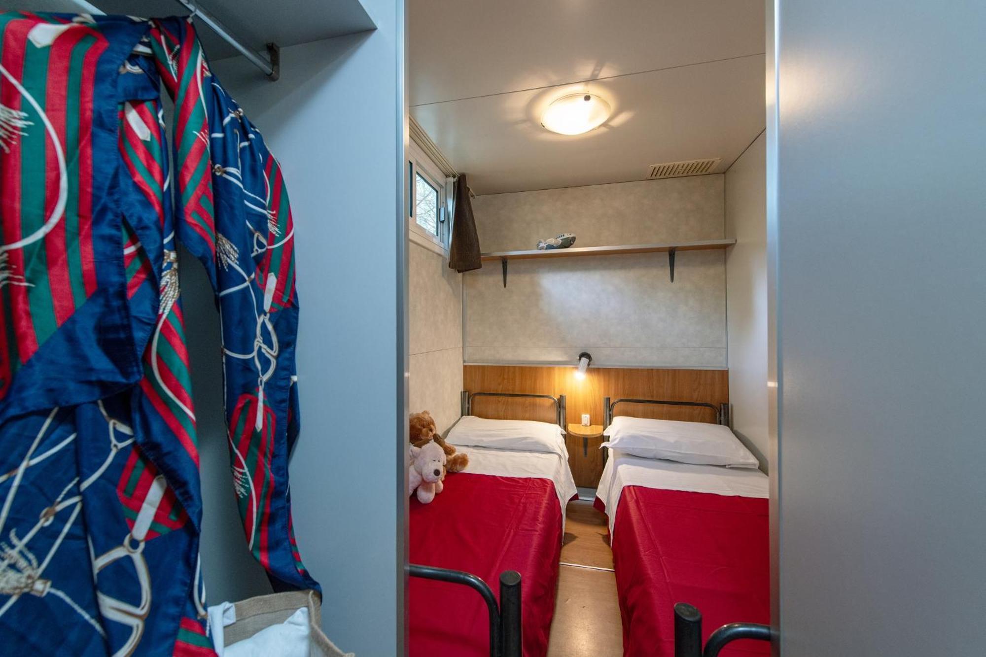 Camping Village Punta Navaccia Tuoro sul Trasimeno Exterior foto