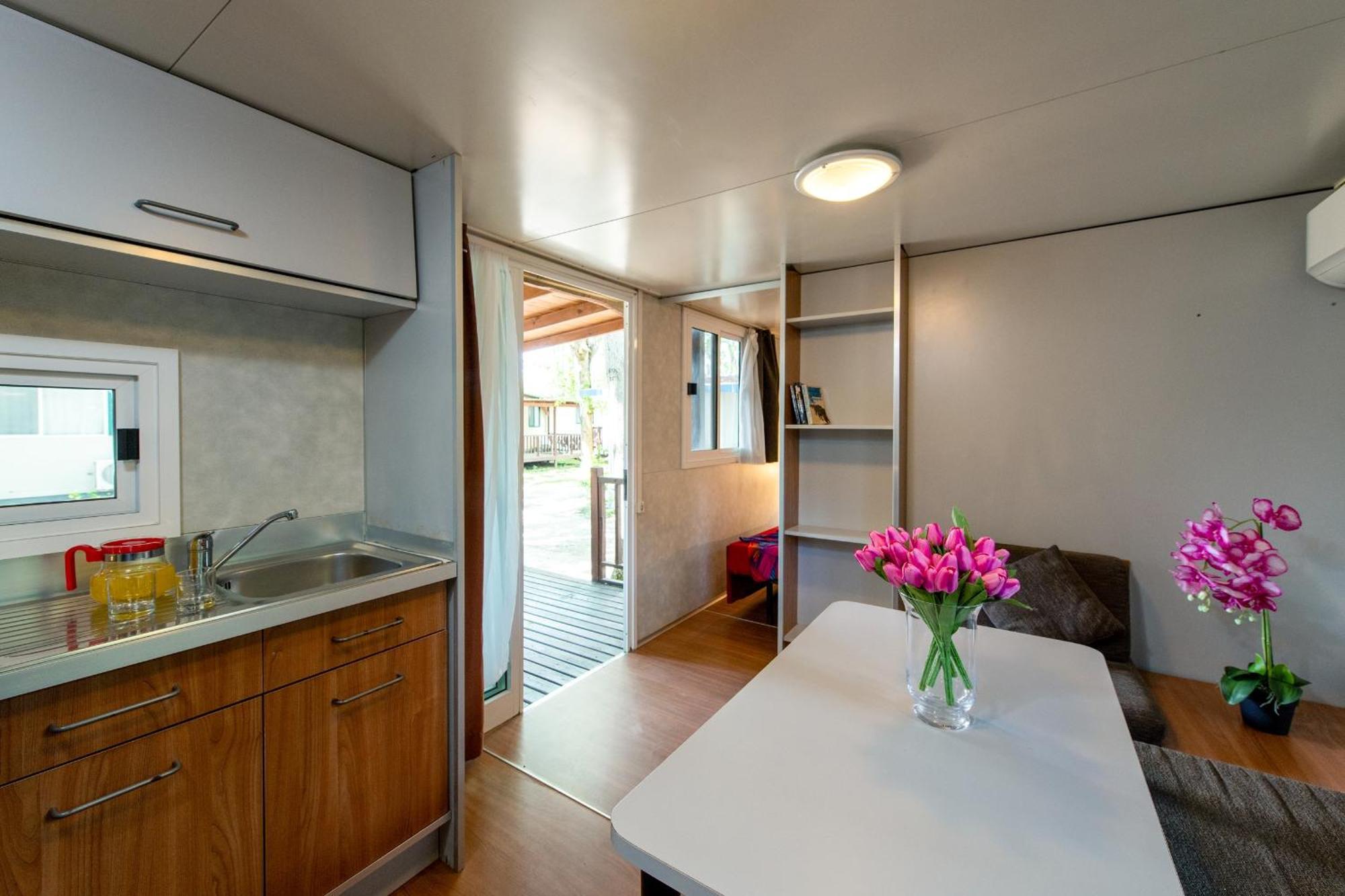 Camping Village Punta Navaccia Tuoro sul Trasimeno Exterior foto