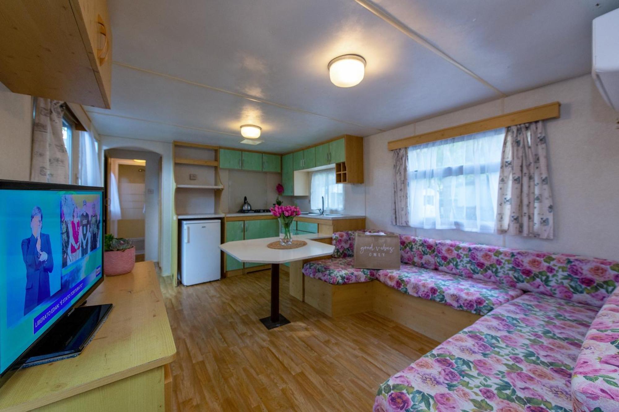 Camping Village Punta Navaccia Tuoro sul Trasimeno Exterior foto
